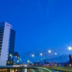 Radisson Blu Waterfront Hotel пляж