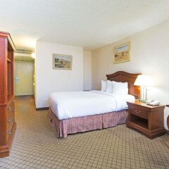 Отель Days Inn Columbus Airport комната для гостей фото 5