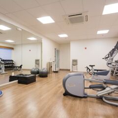 Holiday Inn Express Hotel & Suites Reading фитнесс-зал фото 3