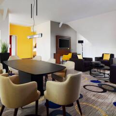 Sheraton Hannover Pelikan Hotel интерьер отеля