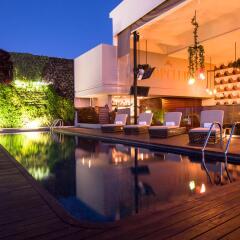 Square Small Luxury Hotel бассейн