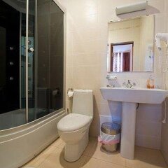 Гостиница Intermashotel в Калуге 4 отзыва об отеле, цены и фото номеров - забронировать гостиницу Intermashotel онлайн Калуга ванная