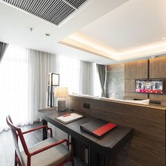 Отель Ramada Plaza by Wyndham Chao Fah Phuket в номере
