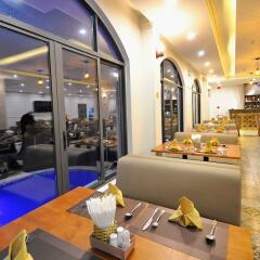 Отель Crown Nguyen Hoang Hotel Вьетнам, Нячанг - отзывы, цены и фото номеров - забронировать отель Crown Nguyen Hoang Hotel онлайн гостиничный бар