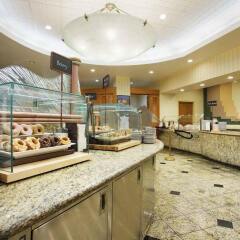 Отель Embassy Suites by Hilton Convention Center Las Vegas США, Лас-Вегас - отзывы, цены и фото номеров - забронировать отель Embassy Suites by Hilton Convention Center Las Vegas онлайн питание фото 3