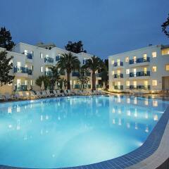 Le Bleu Hotel & Resort бассейн фото 2