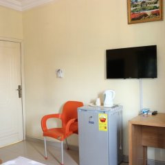 Ami Guest House in Bawjiase, Ghana from 21$, photos, reviews - zenhotels.com room amenities photo 2