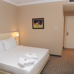 Отель Lot Boutique Hotel Албания, Тирана - отзывы, цены и фото номеров - забронировать отель Lot Boutique Hotel онлайн комната для гостей фото 2