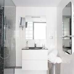 Отель Tuileries - Louvre Area Apartment Франция, Париж - отзывы, цены и фото номеров - забронировать отель Tuileries - Louvre Area Apartment онлайн ванная