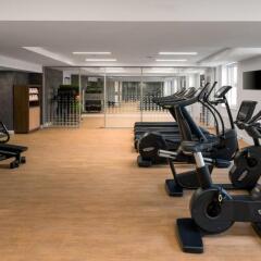 Отель Sheraton Nizhny Novgorod Kremlin Нижний Новгород фитнесс-зал