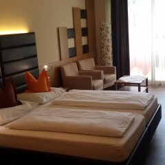 Hotel Maximilian Меран комната для гостей фото 4