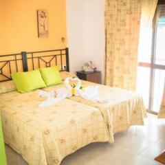 Отель Hostal Malia Испания, Кониль-де-ла-Фронтера - отзывы, цены и фото номеров - забронировать отель Hostal Malia онлайн фото 3