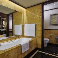 Отель Mandarin Oriental Kuala Lumpur ванная