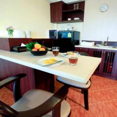 Отель Kamala Sea View в номере
