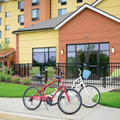 Отель TownePlace Suites by Marriott Frederick спортивное сооружение
