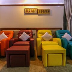 Myat Nan Yone Hotel гостиничный бар