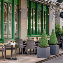 Отель Sheraton Zürich Neues Schloss Hotel Швейцария, Цюрих - отзывы, цены и фото номеров - забронировать отель Sheraton Zürich Neues Schloss Hotel онлайн гостиничный бар