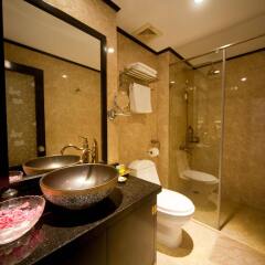 Отель Oriental Central Hotel Вьетнам, Ханой - отзывы, цены и фото номеров - забронировать отель Oriental Central Hotel онлайн ванная фото 2