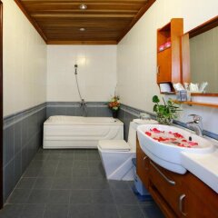 Отель Hoa Mau Don Homestay Вьетнам, Хойан - отзывы, цены и фото номеров - забронировать отель Hoa Mau Don Homestay онлайн ванная