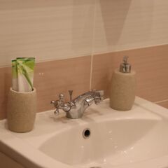 Гостиница B2BAPARTMENTS - Apartments Soft Loft on Vatutina в Новосибирске отзывы, цены и фото номеров - забронировать гостиницу B2BAPARTMENTS - Apartments Soft Loft on Vatutina онлайн Новосибирск ванная фото 2