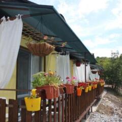 Отель Daskalov Bungalows Боженци балкон