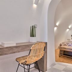 Отель Namaste Suites by Caldera Houses Греция, Остров Санторини - отзывы, цены и фото номеров - забронировать отель Namaste Suites by Caldera Houses онлайн удобства в номере