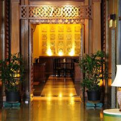Golden Beach Hotel Pattaya интерьер отеля