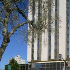 Отель Crowne Plaza Porto Порту приотельная территория