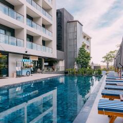 Hotel IKON Phuket бассейн фото 2