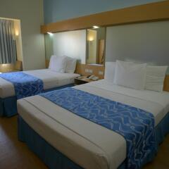 Отель Microtel Inn And Suites Davao Филиппины, Давао - отзывы, цены и фото номеров - забронировать отель Microtel Inn And Suites Davao онлайн комната для гостей фото 4