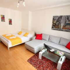 Апартаменты Checkvienna – Apartment Reumannplatz Вена комната для гостей