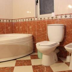 Отель Morina Mansion Seafront Apartment Мальта, Сан Джулианс - отзывы, цены и фото номеров - забронировать отель Morina Mansion Seafront Apartment онлайн ванная