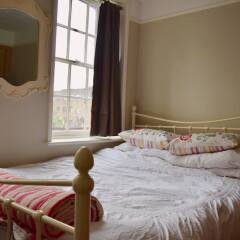 Отель 1 Bedroom Historic Cottage in Kentish Town детские мероприятия