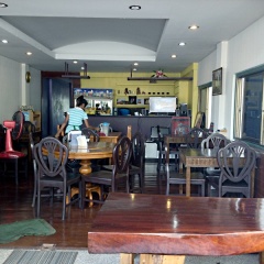 Отель P.N. Guest House гостиничный бар