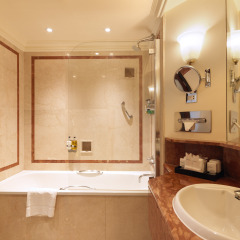 Отель Radisson Blu Edwardian Hampshire Лондон ванная фото 2