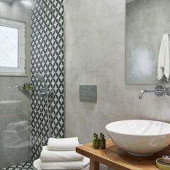 Отель Urban Heights 3BD Apt Греция, Афины - отзывы, цены и фото номеров - забронировать отель Urban Heights 3BD Apt онлайн ванная