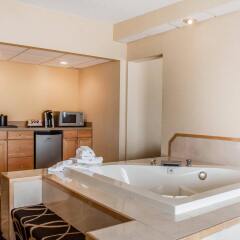 Отель Quality Hotel & Suites At The Falls США, Ниагара-Фолс - отзывы, цены и фото номеров - забронировать отель Quality Hotel & Suites At The Falls онлайн спа фото 2