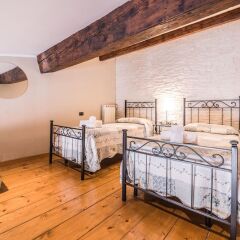 Отель A Few Steps to The Duomo Upscale 2BD Apt Италия, Флоренция - отзывы, цены и фото номеров - забронировать отель A Few Steps to The Duomo Upscale 2BD Apt онлайн комната для гостей фото 2
