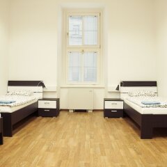 Hostel Folks сейф в номере