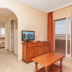 Отель Apartamentos Stella Maris ( Marcari Sl.) Испания, Фуэнхирола - 1 отзыв об отеле, цены и фото номеров - забронировать отель Apartamentos Stella Maris ( Marcari Sl.) онлайн комната для гостей фото 4