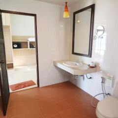 Отель Golden Bay Cottage ванная