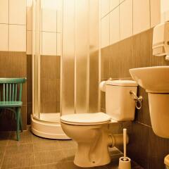 Отель Hostel Bemma Польша, Вроцлав - отзывы, цены и фото номеров - забронировать отель Hostel Bemma онлайн ванная