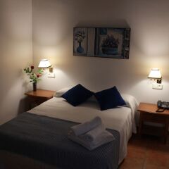 Отель Hostal Puerta De Arcos Испания, Аркос -де-ла-Фронтера - отзывы, цены и фото номеров - забронировать отель Hostal Puerta De Arcos онлайн комната для гостей фото 3
