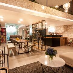 Отель La Regatta Boutique Residences интерьер отеля