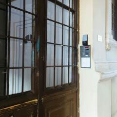 Апартаменты Play Apartment National Museum Будапешт вид на фасад