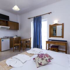 Mediterranean Hotel Apartments & Studios комната для гостей фото 13