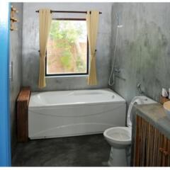 Отель Local Beach Homestay ванная фото 2