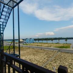 Отель Home River Villa пляж