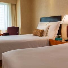 Renaissance Shanghai Yangtze Hotel комната для гостей фото 3