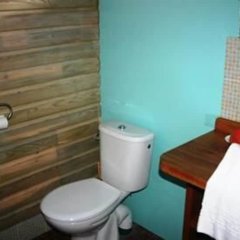 L'Anse Bleue in Le Diamant, France from 93$, photos, reviews - zenhotels.com bathroom